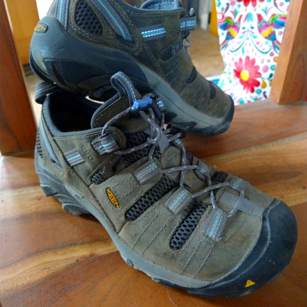 Keen hiking shoes